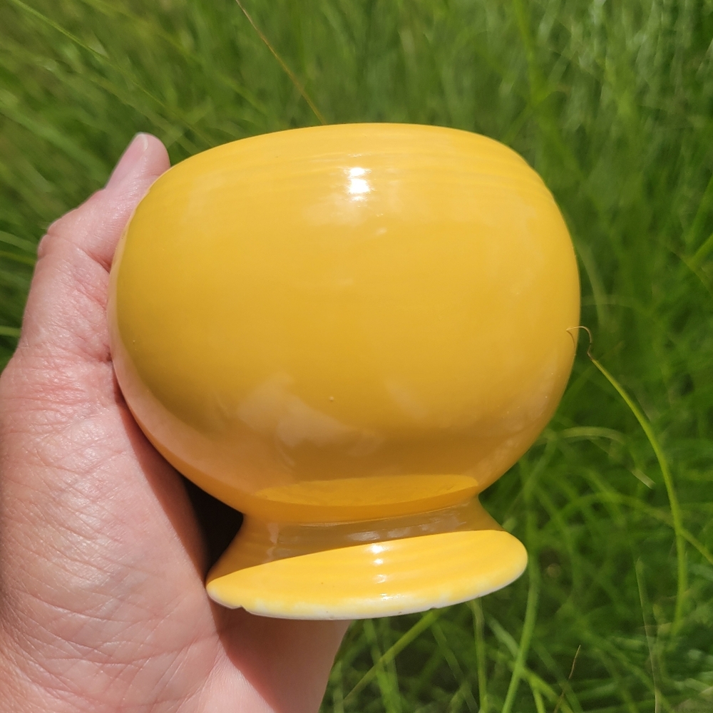 Vintage Fiesta Yellow Marmalade (?) Bowl (no lid) - Picture 3 of 13